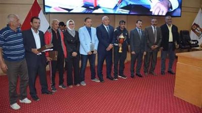 تكريم الفائزين بدوري مراكز شباب المحافظات الحدودية بالوادي الجديد