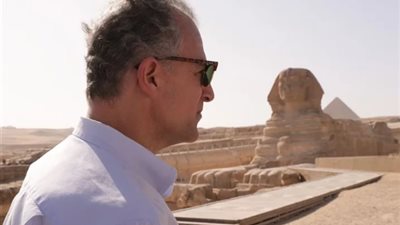 بعد توليه منصبه.. السفير الأمريكي بالقاهرة يزور معالم مصر التاريخية (صور)