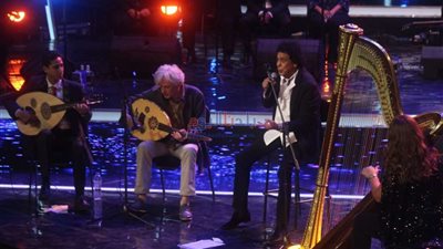 بعد ظهوره على كرسى.. محمد منير يتصدر تريندات 