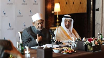 الإمام الأكبر يترأس الاجتماع الدوري لمجلس حكماء المسلمين ويرحب بالأعضاء الجدد