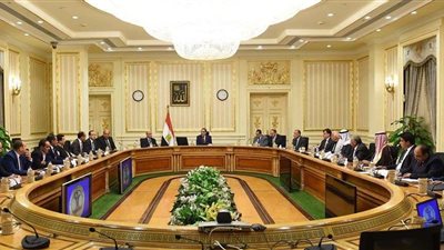رئيس الوزراء يلتقي نواب البرلمان بشمال وجنوب سيناء (صور)