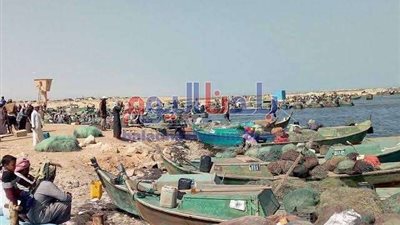 توقف الحركة الملاحية في بحيرة البرلس لسوء الأحوال الجوية