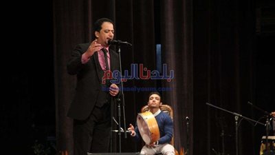 علي الهلباوي يحي حفلًا فنيًا بجامعة القاهرة