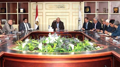 محافظ بني سويف: 