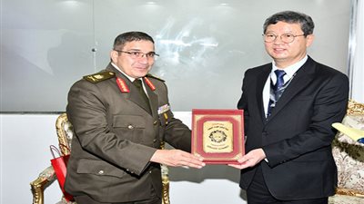 لقاءات ثنائية لقادة الأفرع الرئيسية وكبار قادة القوات المسلحة فى إيديكس 2021