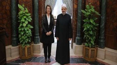 أحمد الطيب لـ غادة والي: اختيارك للمنصب الدولي دلالة على قدرة المرأة المصرية