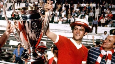 حزن في الأنفيلد.. وفاة أسطورة ليفربول عن عمر يناهز 70 عامًا