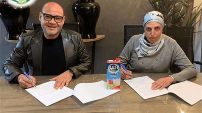 لاكتيل وبريزينتيشن يوقعان عقد رعاية تيشيرت الزمالك