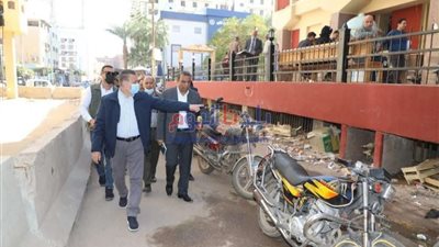 محافظ المنوفية يتفقد المنطقة المحيطة بمجمع المصالح الحكومية ويأمر برفع الإشغالات