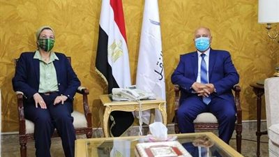 النقل والبيئة يبحثان استخدام التقنيات الحديثة لإعادة تدوير ومعالجة المخلفات