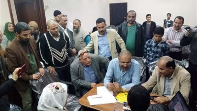 وكيل وزارة التعليم بمطروح يتابع مسابقة المخترع الصغير لطلاب المدارس