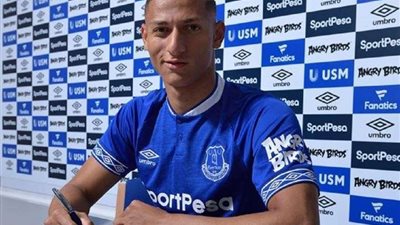 ريتشارليسون يؤكد رغبته في الاستمرار لفترة طويلة مع إيفرتون بعد تمديد عقده