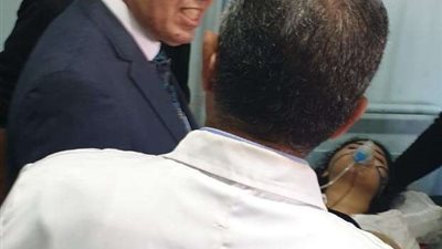 وكيل صحة الدقهلية يتفقد حالات الاختناق بمستشفى شربين