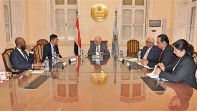 وزير التعليم يلتقي سفير سنغافورة بالقاهرة لبحث التعاون بين البلدين (صور)