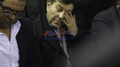 عمرو موسى وهاني شاكر يصلان عزاء شعبان عبدالرحيم 