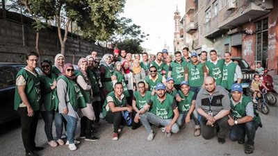 في يومهم العالمي.. نماذج شبابية تطوعوا للخير بدون مقابل 