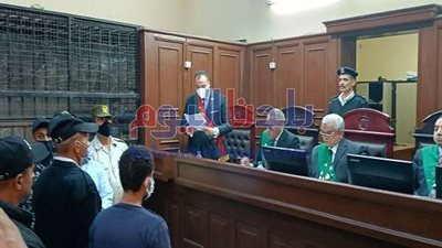 سفاح الإسماعيلية أمام قاضي الجنايات الأن في أولى جلساته (صور من داخل المحكمة)