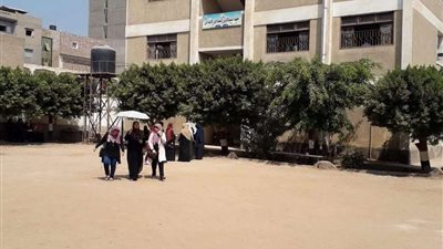 إصابة 11 طالبة بالاختناق في مدرسة الثانوية الزراعية بمدينة الداخلة