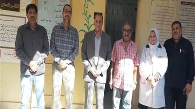 مدير التأمين الصحي بالشرقية يتفقد مدارس العاشر من رمضان