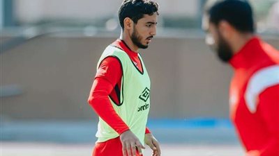 الجهاز الفني للأهلي يطمئن على جاهزية محمد هاني لموقعة الهلال السوداني