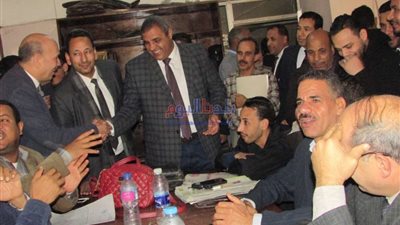 نائب سمالوط يبحث مطالب المحامين في اجتماع موسع