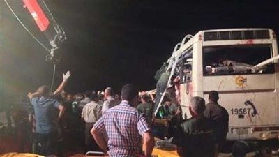 مصرع وإصابة 7 أشخاص بينهم طفلان في حادث أعلى كوبري 15 مايو