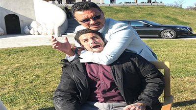برفقة أحمد الفيشاوى .. عباس أبو الحسن يشوق جمهوره  بفيلم 