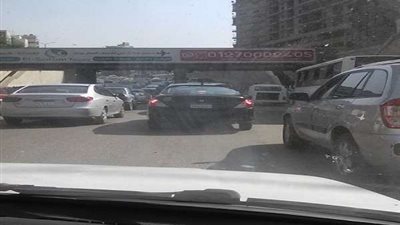 النشرة المرورية: كثافات متوسطة بمحاور وطرق القاهرة والجيزة