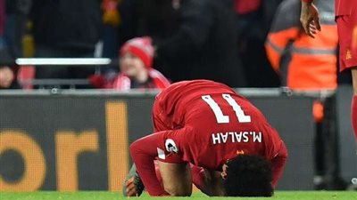 صلاح يصنع ويسجل في فوز ليفربول على بورنموث بثلاثية (فيديو)