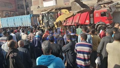 تجديد حبس السائق والتباع فى واقعة اقتحام سيارة نقل لمخبز بالشرقية