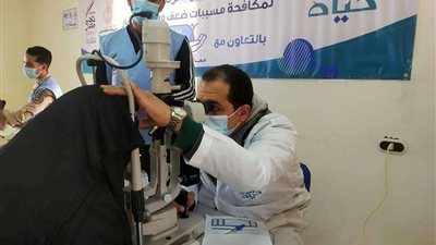 قوافل مبادرة نور حياة تجري كشف الرمد على 2400 مواطن بالضبعة والعلمين