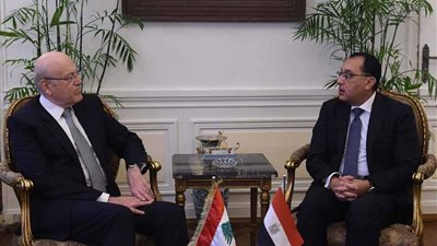 رئيس الوزراء يعقد جلسة مباحثات مع رئيس الحكومة اللبنانية