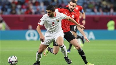 الشوط الأول.. مروان حمدي يتعادل لمصر أمام الأردن في كأس العرب2021