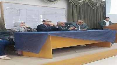 بالتعاون مع 