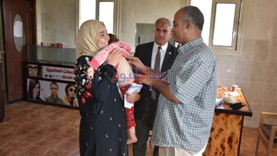 الكشف والعلاج المجانى على 2500 حالة من أهالى قرية بالمنوفية