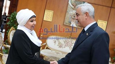 رئيس جامعة المنوفية يلتقي الفنانة مديحة حمدي والمخرج فهمي الخولي