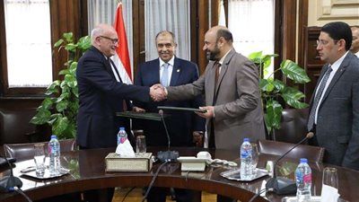 وزير الزراعة يشهد توقيع بروتوكول تعاون مشترك بين 