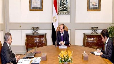 السيسي يتابع مع أسامة ربيع الموقف التنفيذي لعملية التطوير بقناة السويس