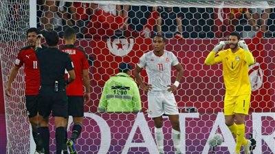 الشوط الأول.. التعادل السلبي يسيطر على مباراة مصر وتونس في كأس العرب2021