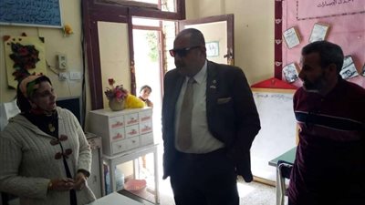 وكيل تعليم مطروح يحيل مدير مجمع باحثة البادية للتحقيق بسبب الإهمال