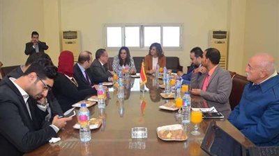 محافظ دمياط: نتكاتف لتقديم تسهيلات للمستثمرين الراغبين في تصدير الأثاث المصري