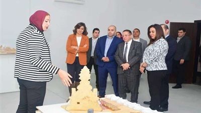 وزيرة الهجرة ومحافظ دمياط تجريان جولة تفقدية بمدينة الأثاث الجديدة بدمياط