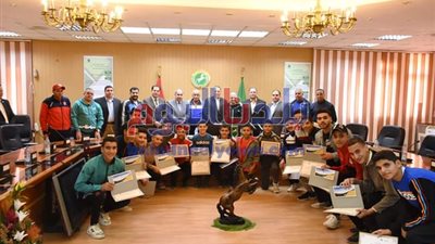 محافظ الشرقية يكرم أبطال المشروع القومي للموهبة والبطل الأوليمبي