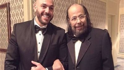 نجل الفنان طلعت زكريا يعلن عن مفاجأة بشأن والده