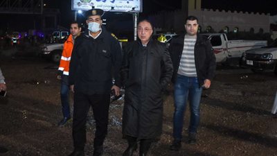 بالصور| الشريف ..يقوم بجولة تفقدية مسائية لمتابعة الطقس السيئ