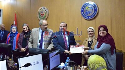 رئيس جامعة بني سويف يترأس اجتماع مجلس كلية الطب البشري