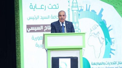 رئيس جامعة الأزهر يدعو لصياغة مقرر دراسي  للتوعية بمخاطر التغييرات المناخية