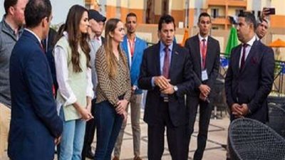 بحضور وزير الشباب.. وفد من أعضاء الكونجرس الأمريكي يزور المدينة الرياضية بـ حي الأسمرات
