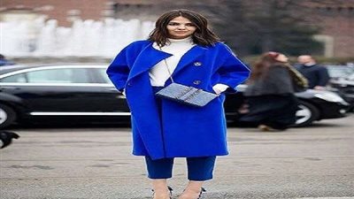 الأزرق الكلاسيكي موضة 2020.. تعرف على 4 طرق لارتداءه