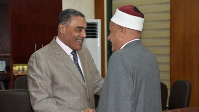 محافظ مطروح يستقبل وكيل وزارة الأوقاف